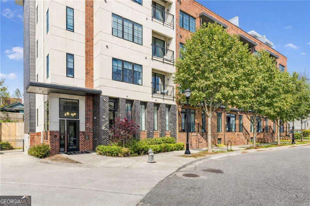 22 Airline ST NE 204