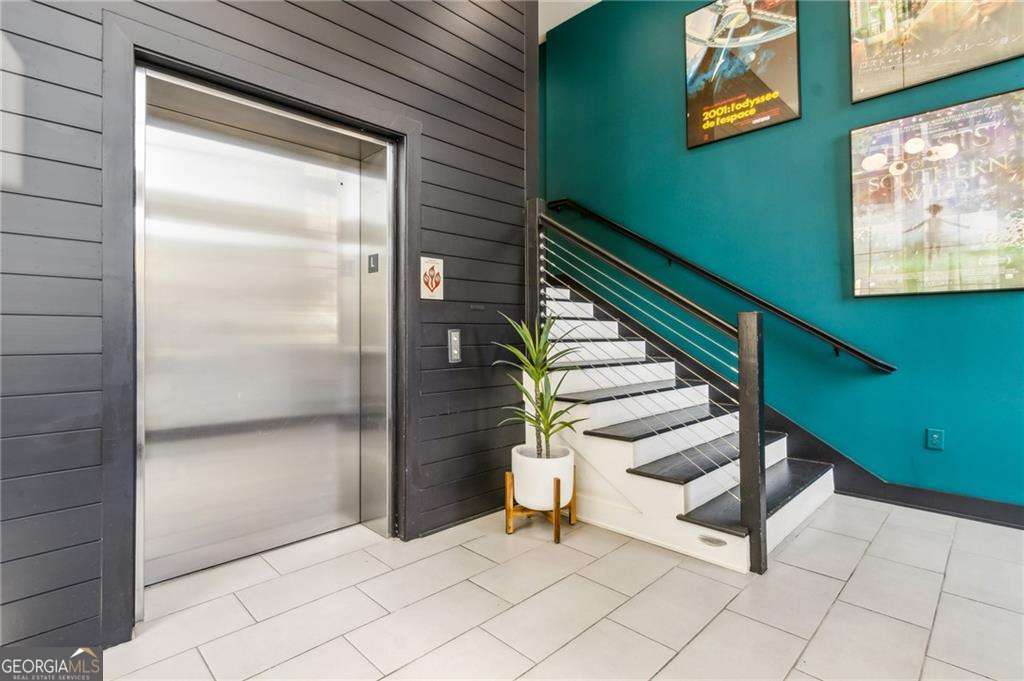 22 Airline ST NE 204