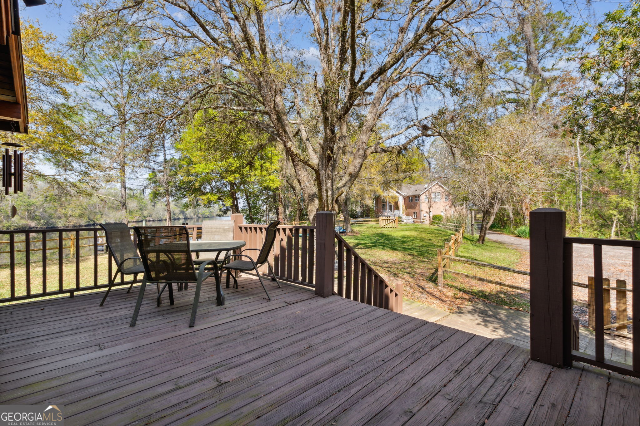 102 Landing DR