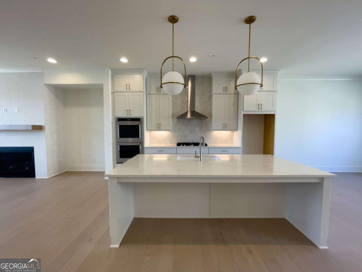 130 Chiswick CIR 42