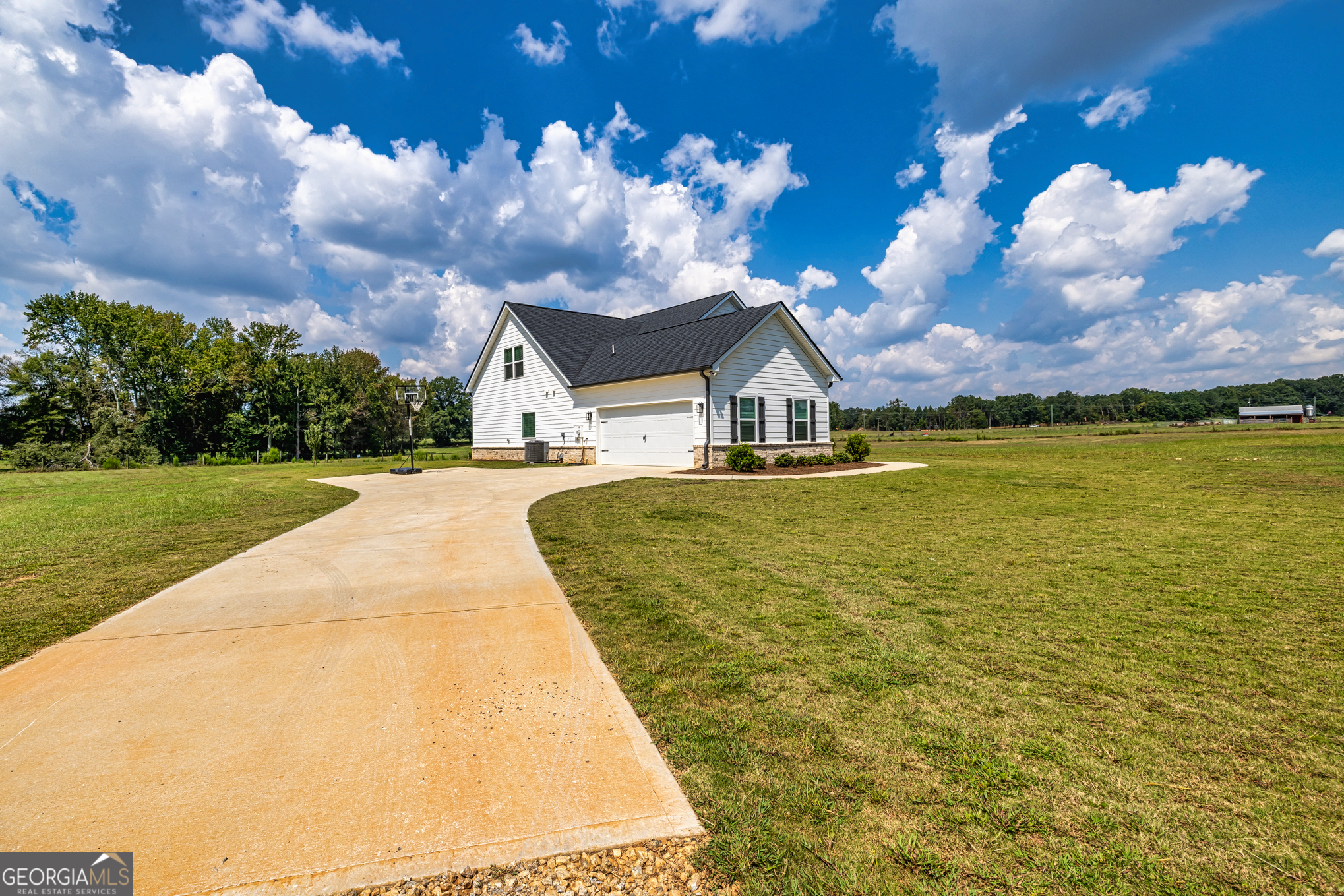 132 Austin DR