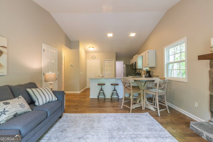 176 Narrows DR