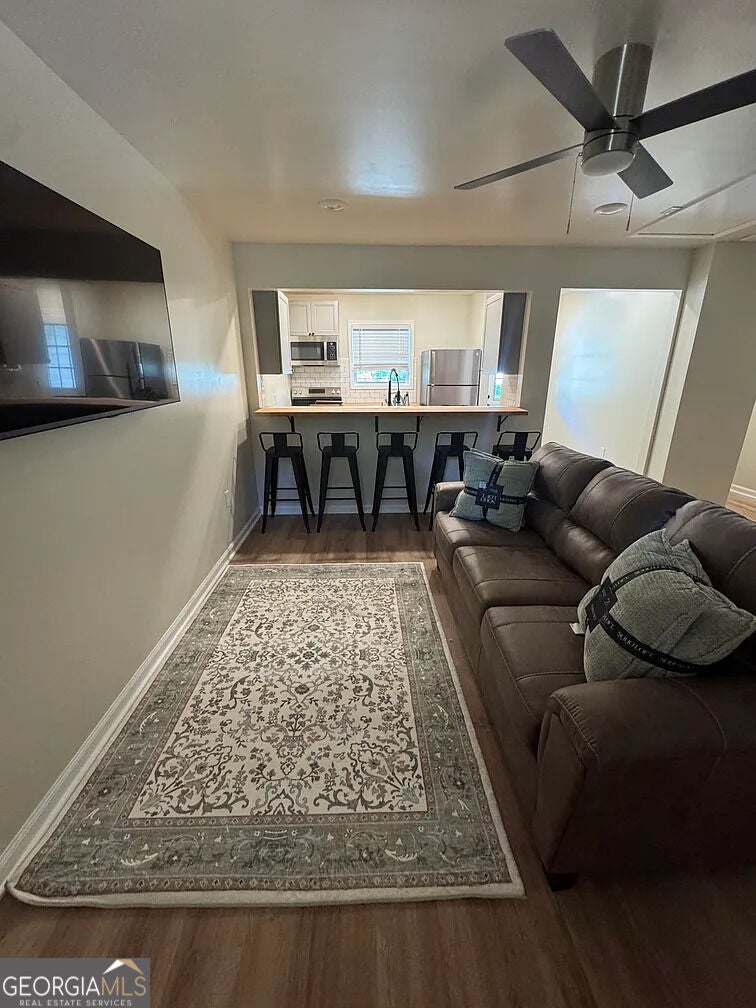 1107/1109 N. Oak ST 1107 & 1109