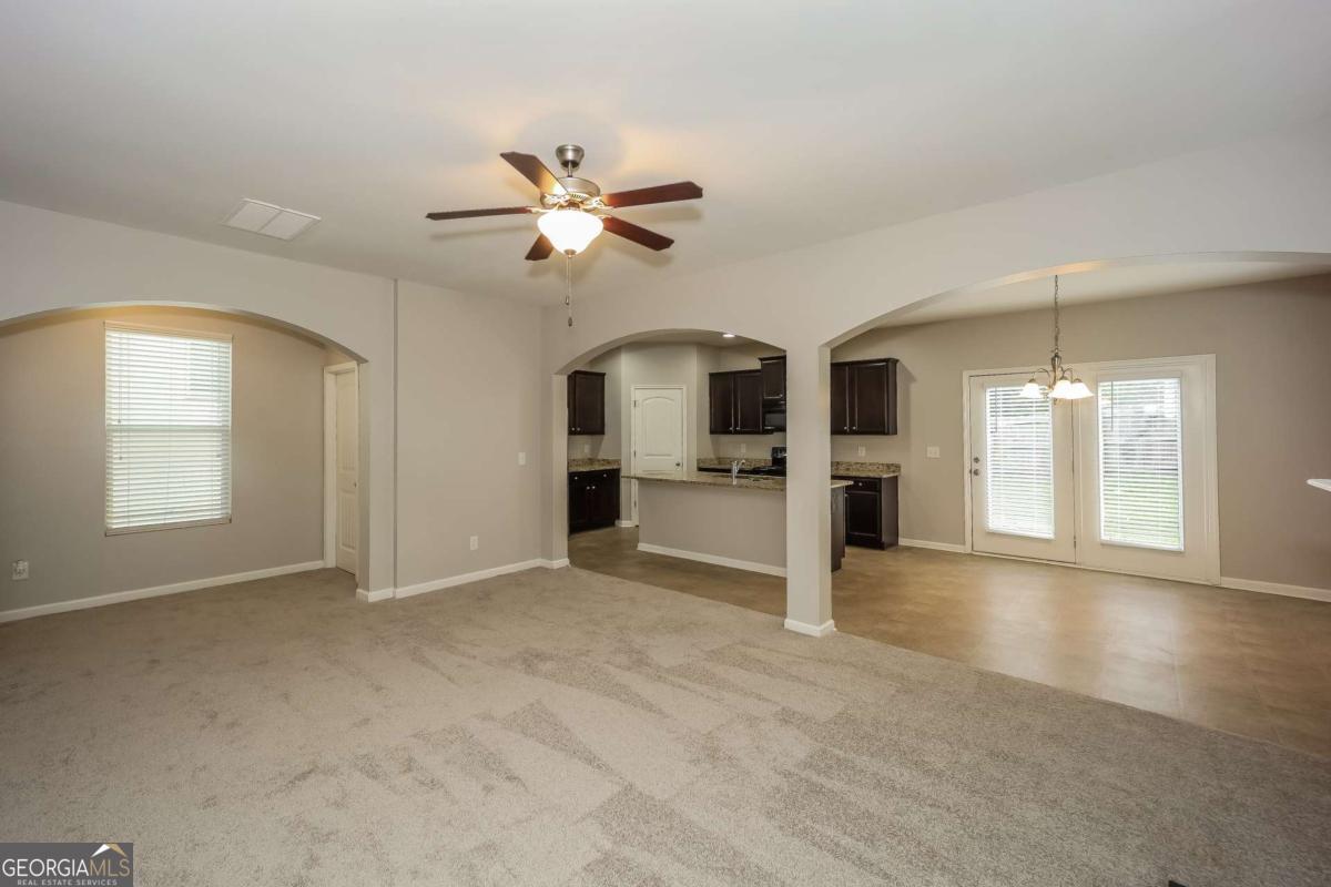 545 Offaly LN