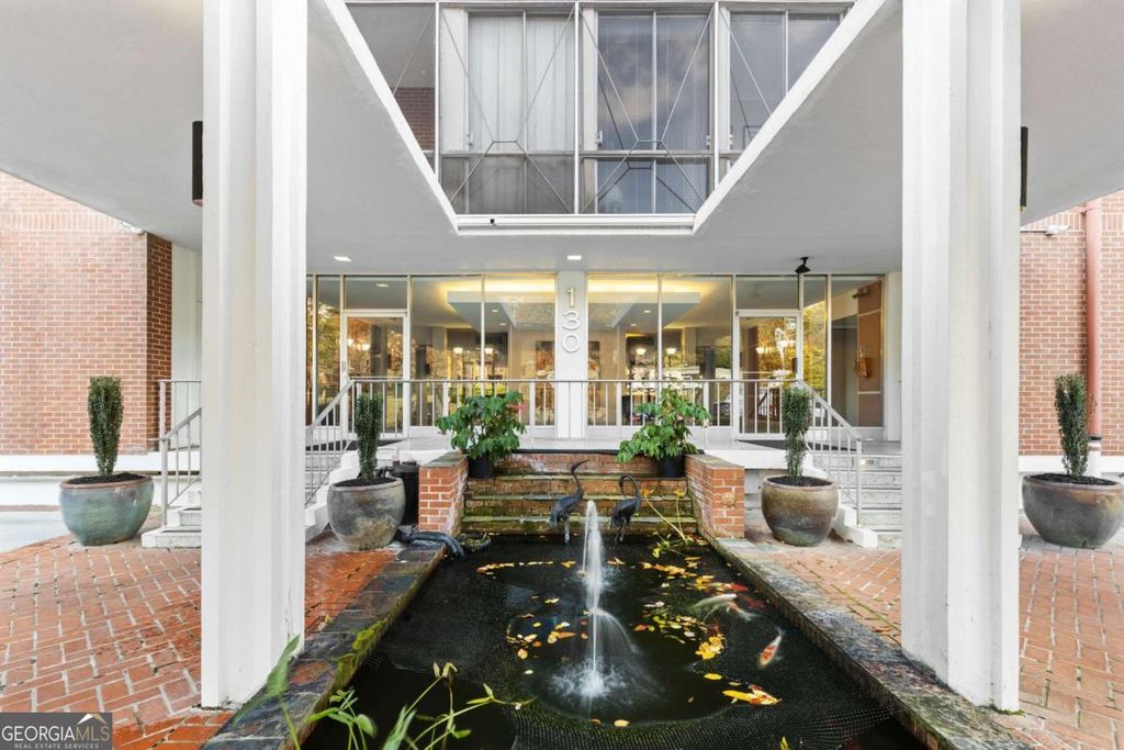 Photo of 130 26th Street NW #307, Atlanta, GA 30309 (MLS # 10663362)