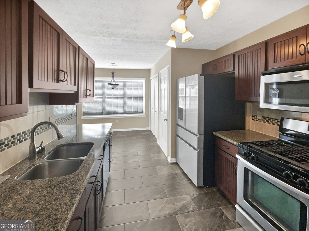 Photo of 2905 Steadman Valley SW, Marietta, GA 30064 (MLS # 10671985)