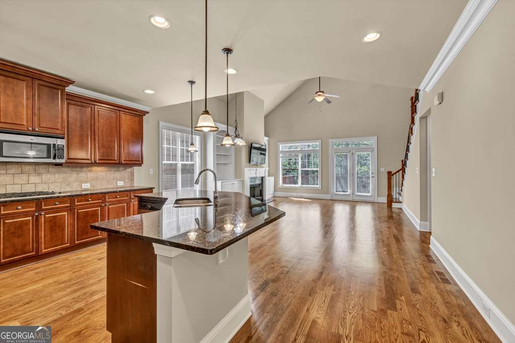 3810 Baverton DR