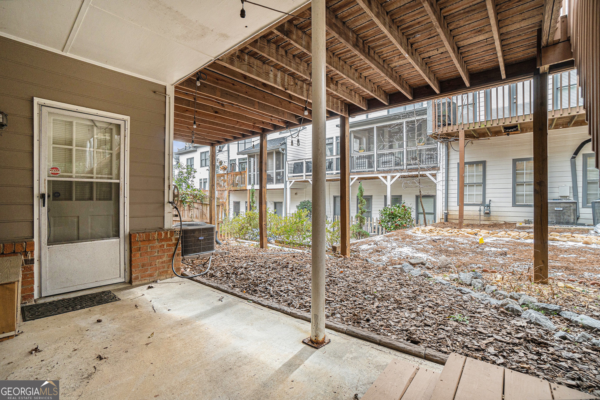 Atlanta, Georgia 30324, United States, 3 Bedrooms Bedrooms, ,3 BathroomsBathrooms,Residential,Pending,78359