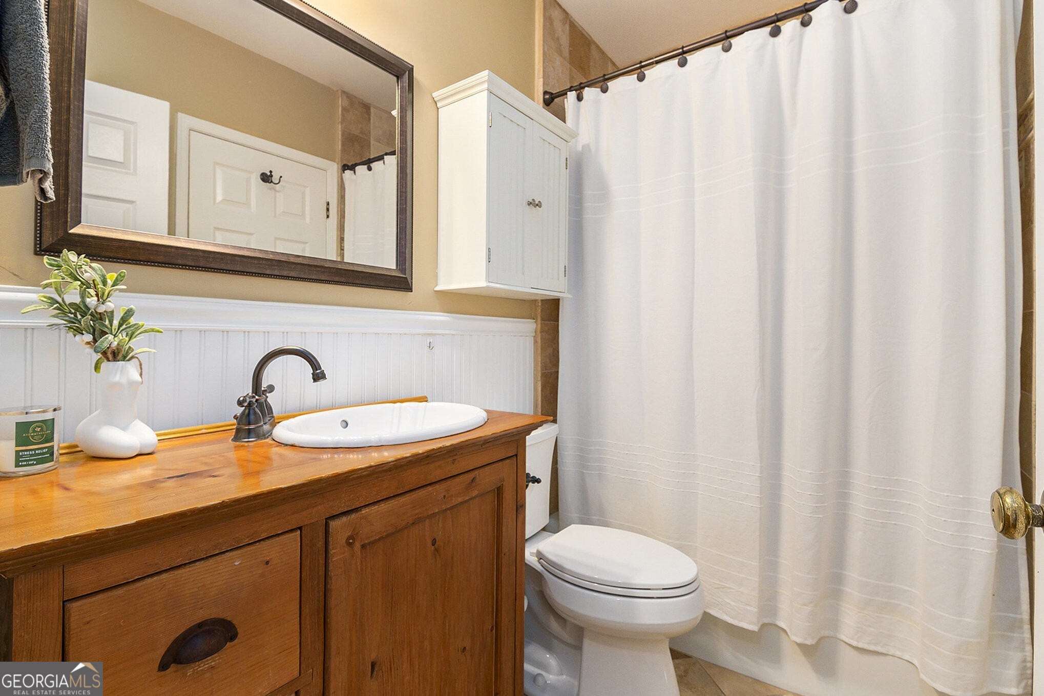 Atlanta, Georgia 30324, United States, 3 Bedrooms Bedrooms, ,3 BathroomsBathrooms,Residential,Pending,78359