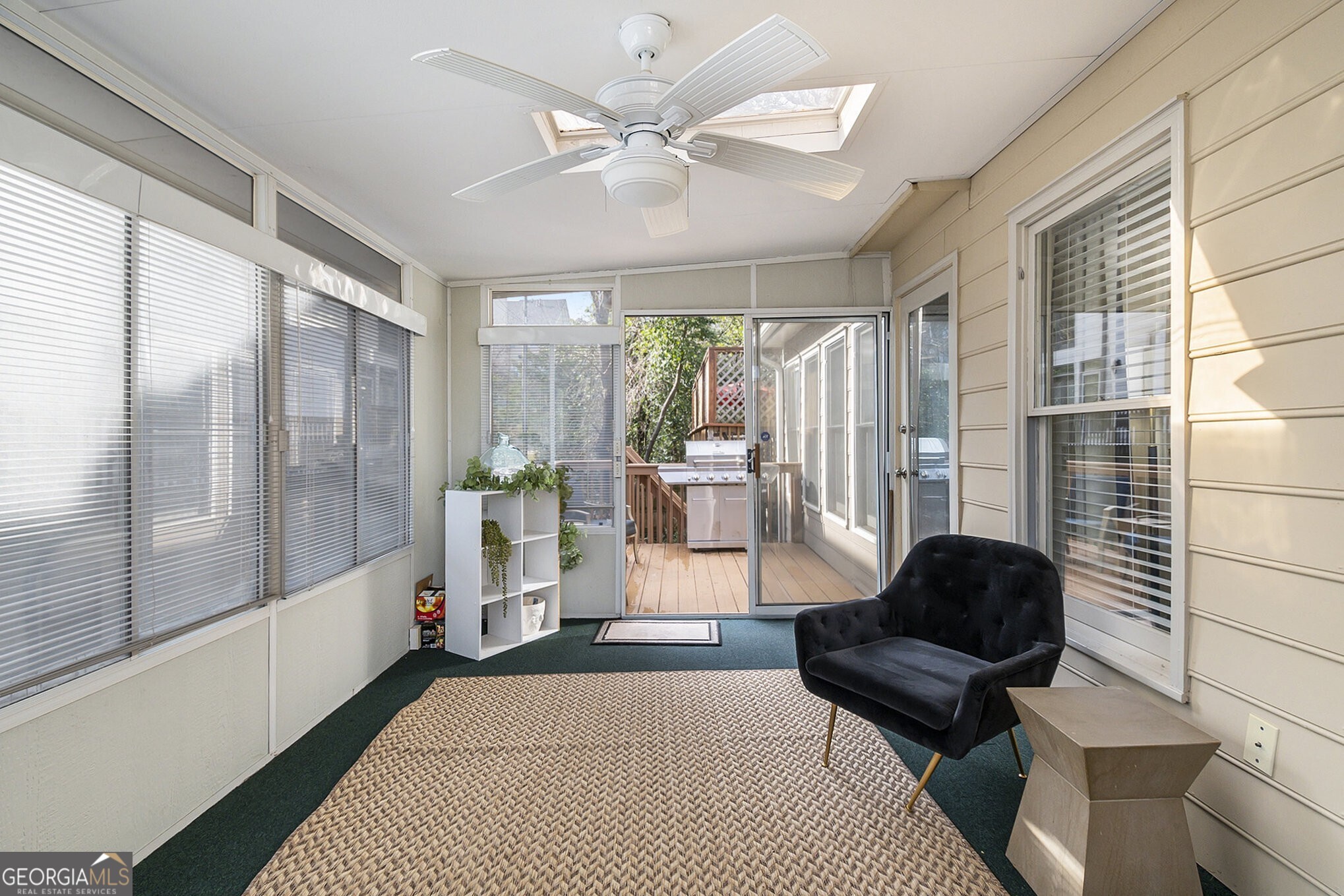 Atlanta, Georgia 30324, United States, 3 Bedrooms Bedrooms, ,3 BathroomsBathrooms,Residential,Pending,78359