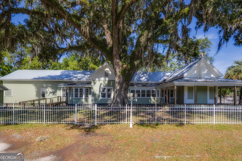 Photo of 290 E King Avenue, Kingsland, GA 31548 (MLS # 10769980)