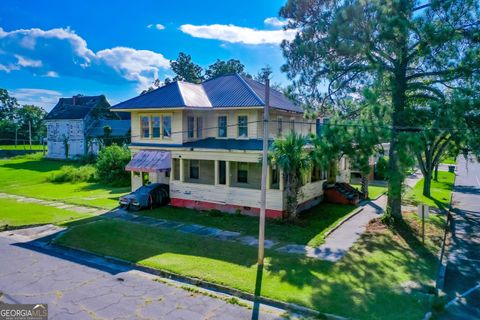803 Elizabeth ST Waycross GA 31503