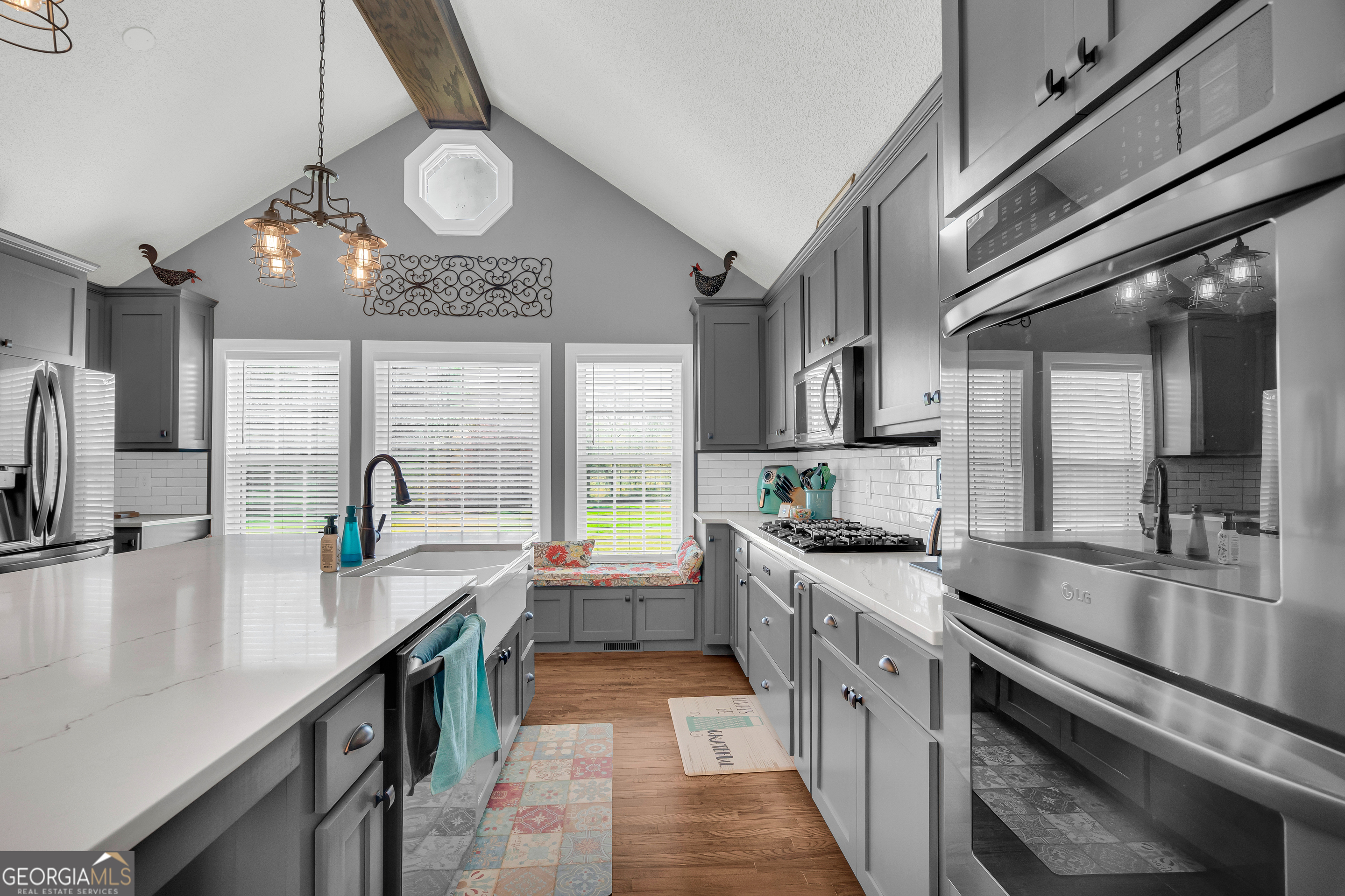 542 Shallow Creek RD