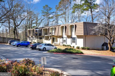 Photo of 725 Dalrymple Road #8-I, Atlanta, GA 30328 (MLS # 10700031)