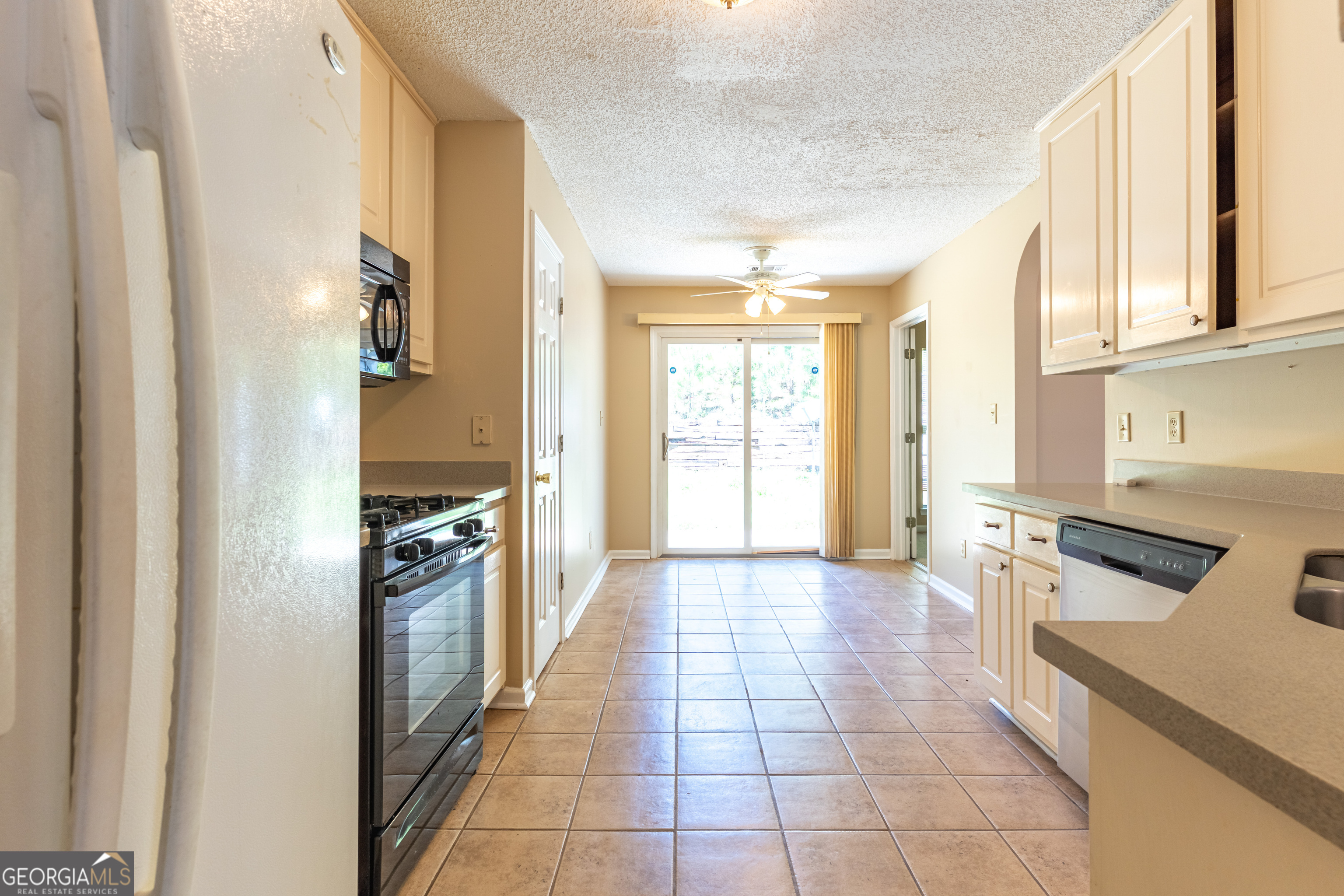 6844 Saganaw DR