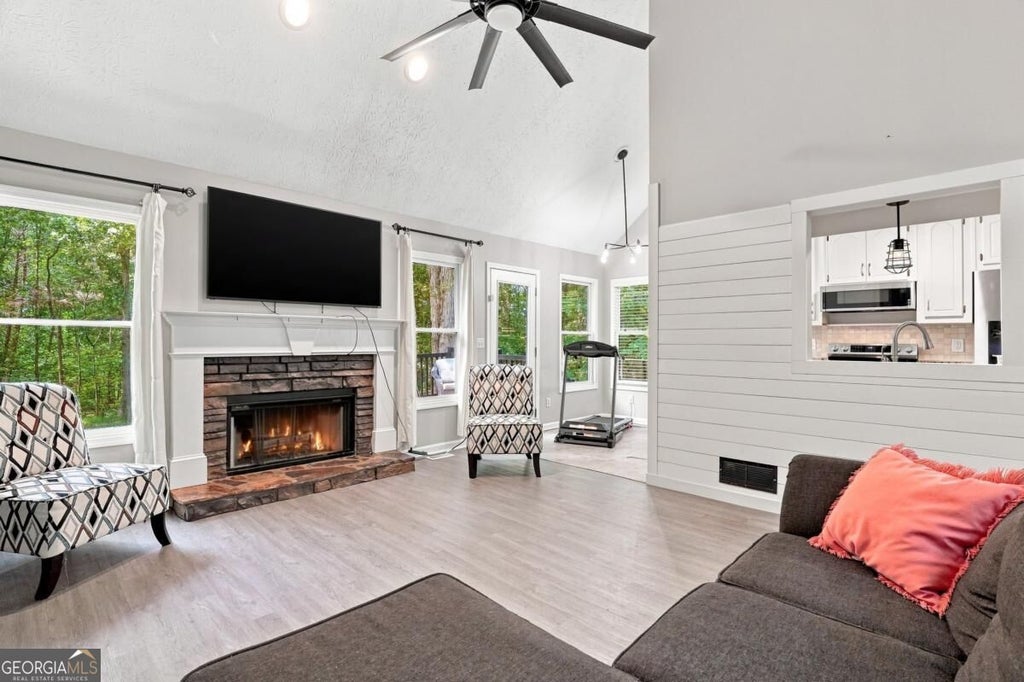 Photo of 138 Smokestack Ridge, Fairmount, GA 30139 (MLS # 10838170)