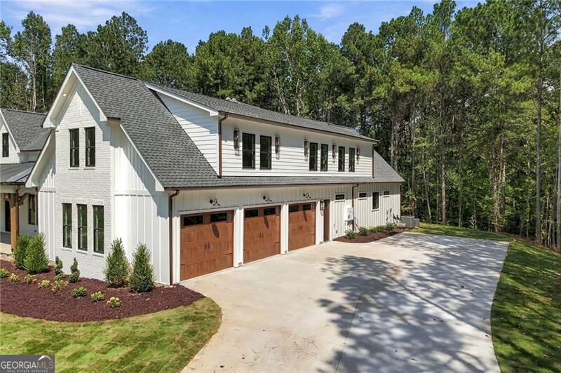 5948 McCoy RD