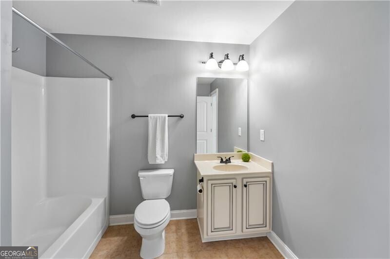 Cumming, Georgia 30028, United States, 5 Bedrooms Bedrooms, ,4 BathroomsBathrooms,Residential,Active,83042