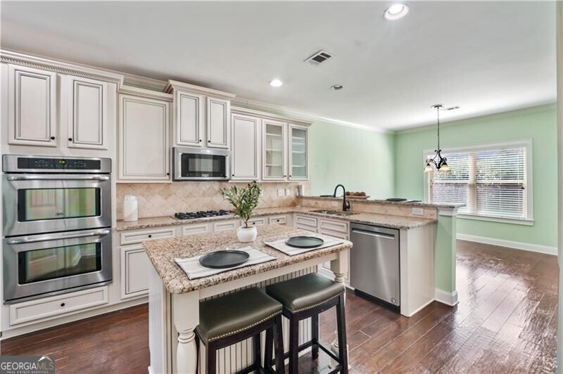 Cumming, Georgia 30028, United States, 5 Bedrooms Bedrooms, ,4 BathroomsBathrooms,Residential,Active,83042