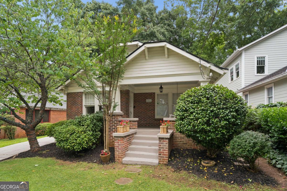 63 Lakeview DR NE