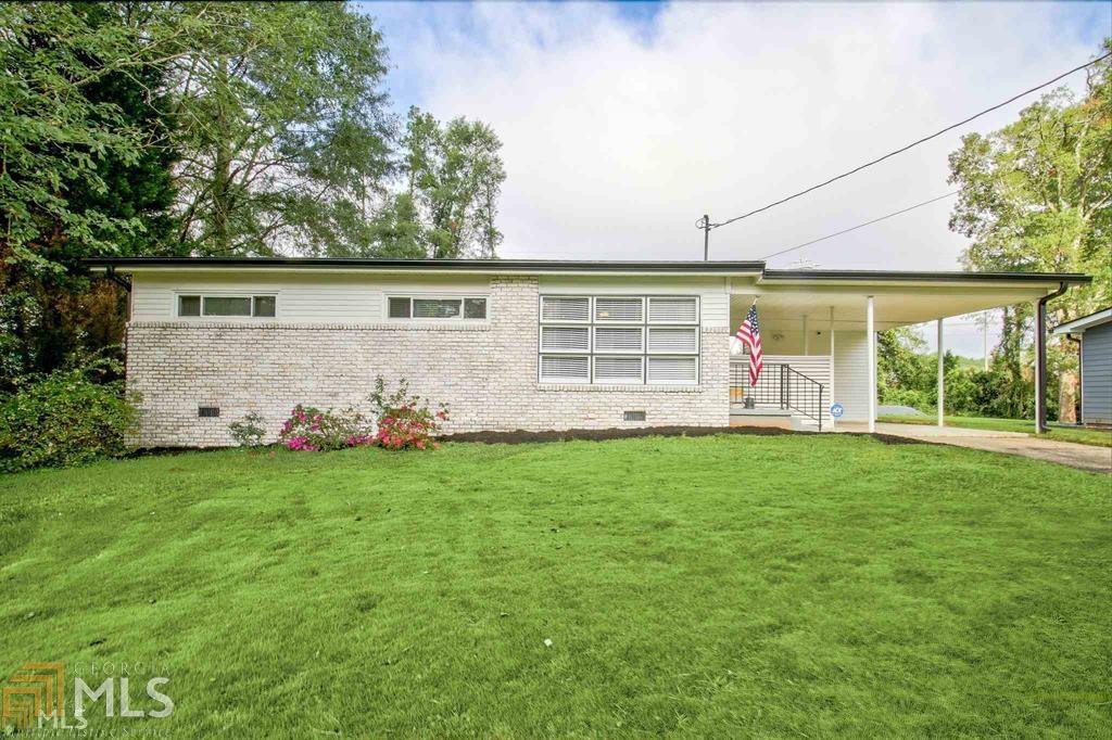 Photo 1 of 28 — 22 Willow DR, Newnan, GA 30263