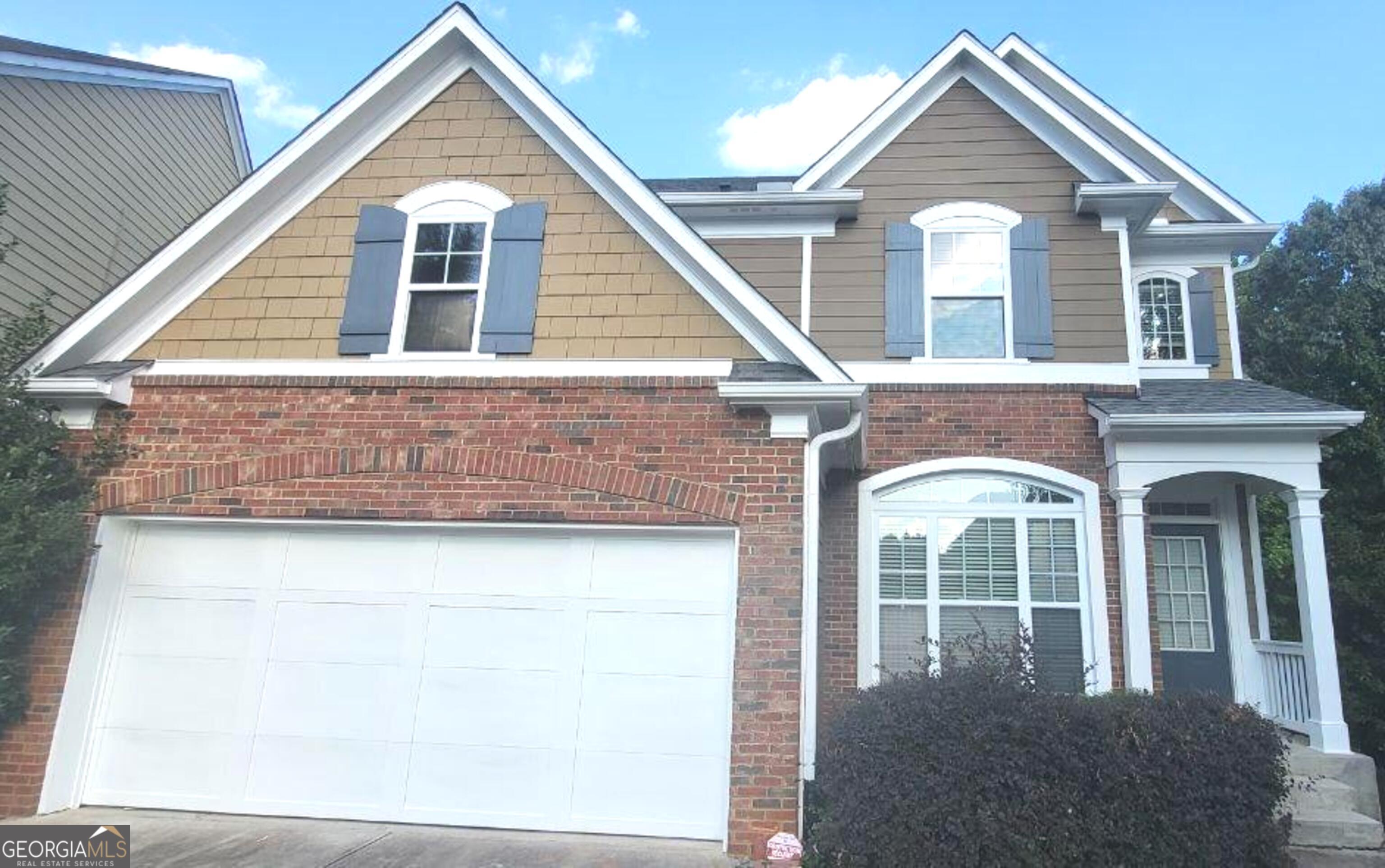 Within 5 minutes of I-85, located in a great school district. Excellent location. Newly painted interior and exterior with a bright interior. Available for immediate move-in. Don't miss this opportunity!!!!!