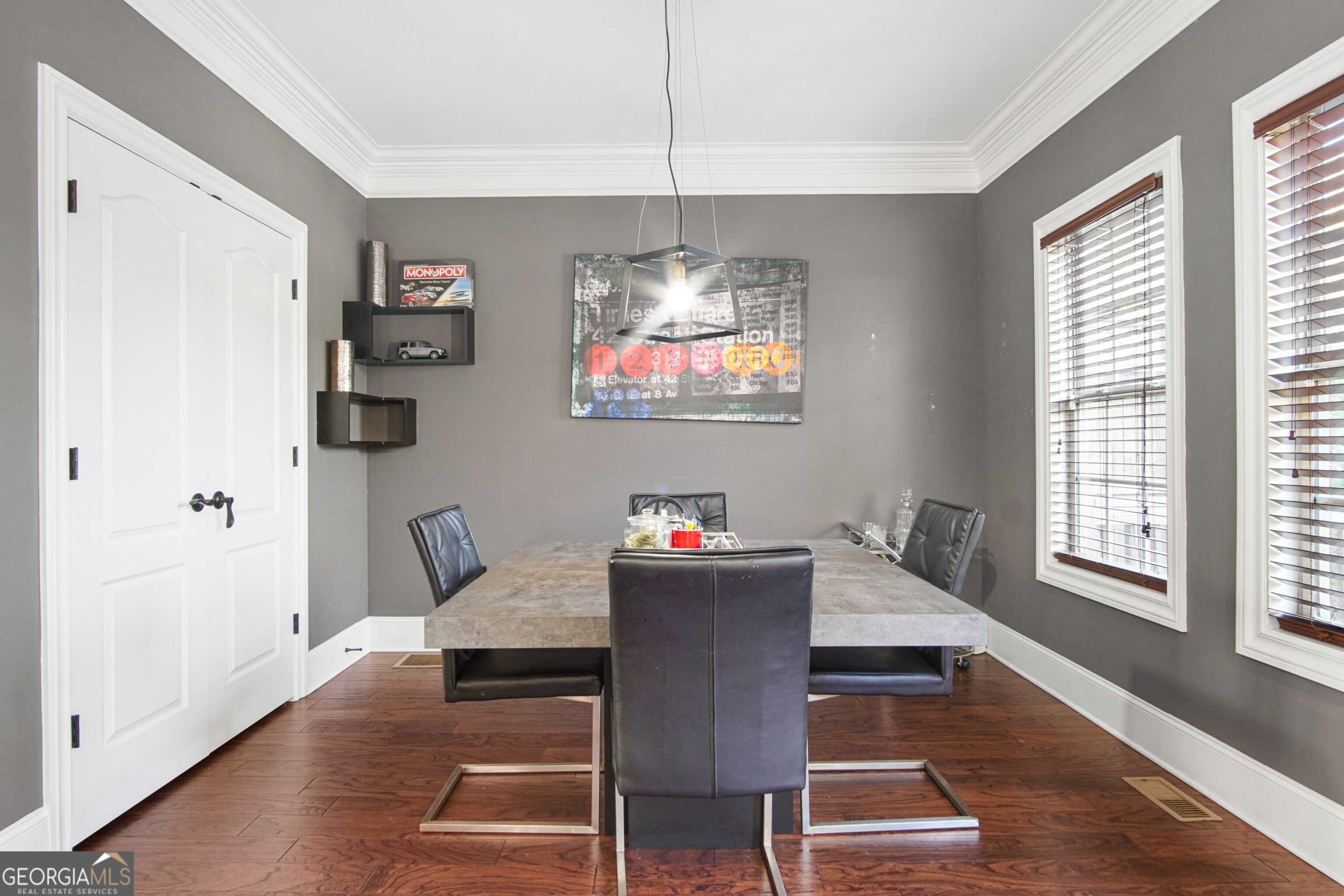The Oaks At Powers Ferry - Residential