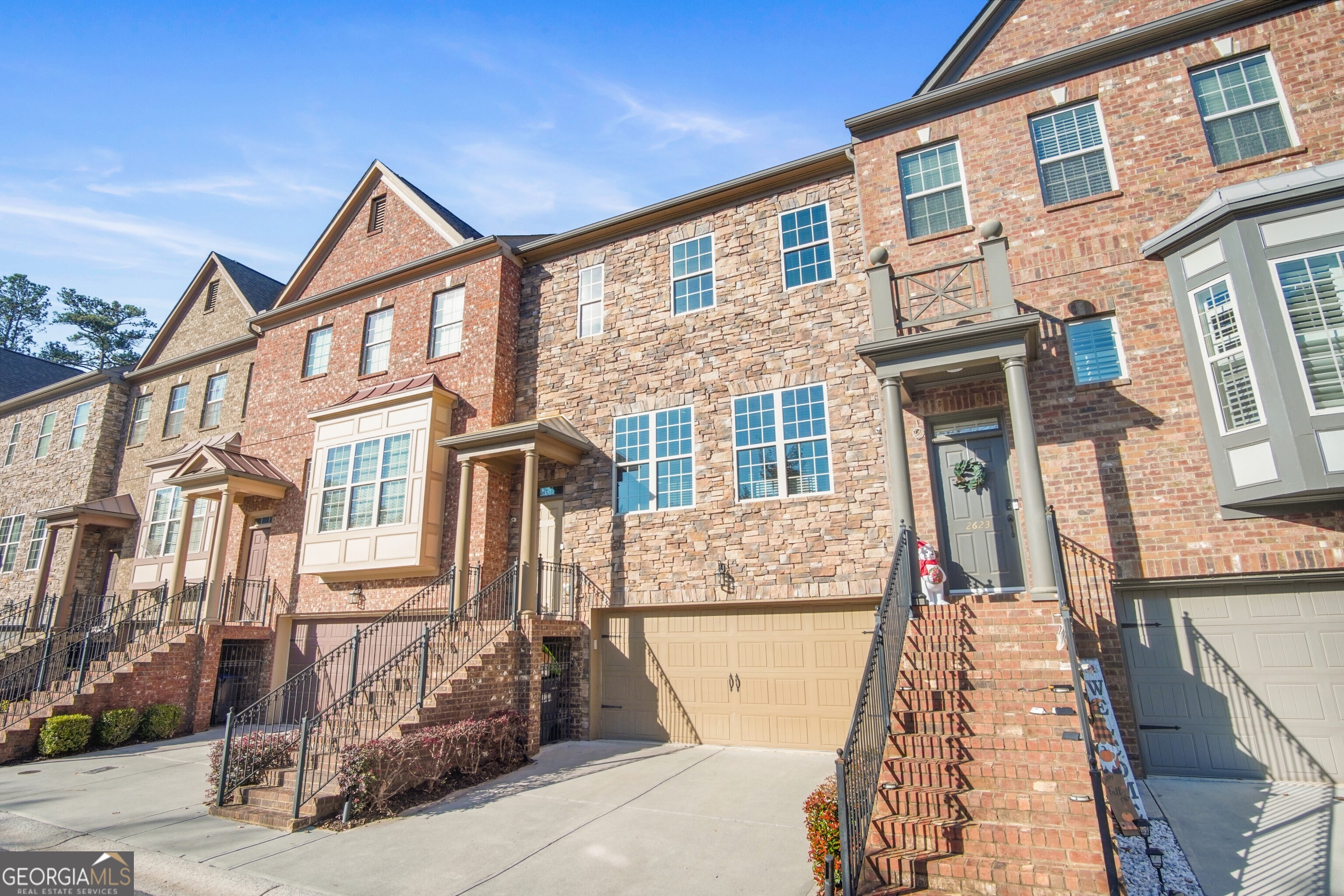 The Oaks At Powers Ferry - Residential