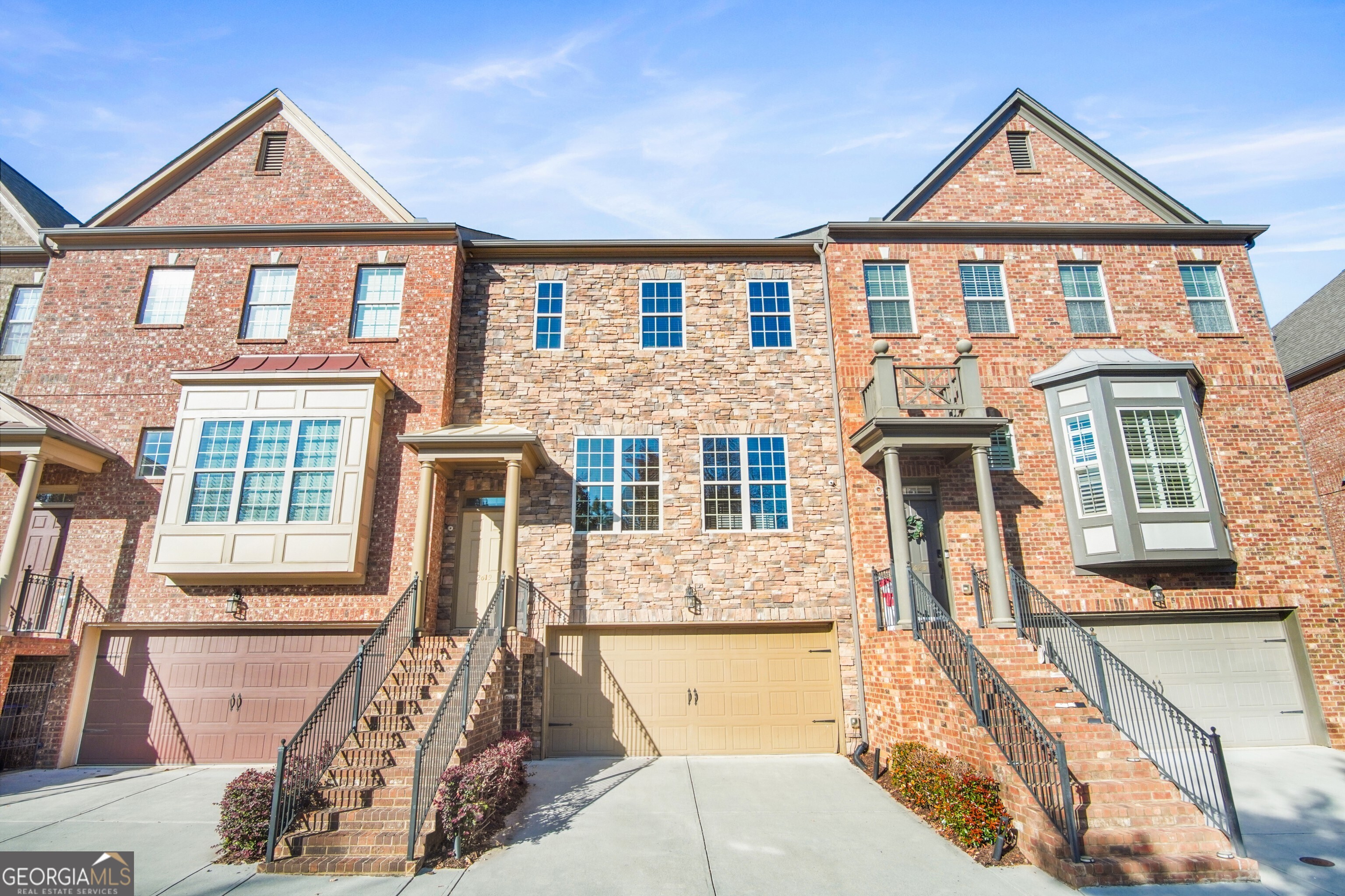The Oaks At Powers Ferry - Residential