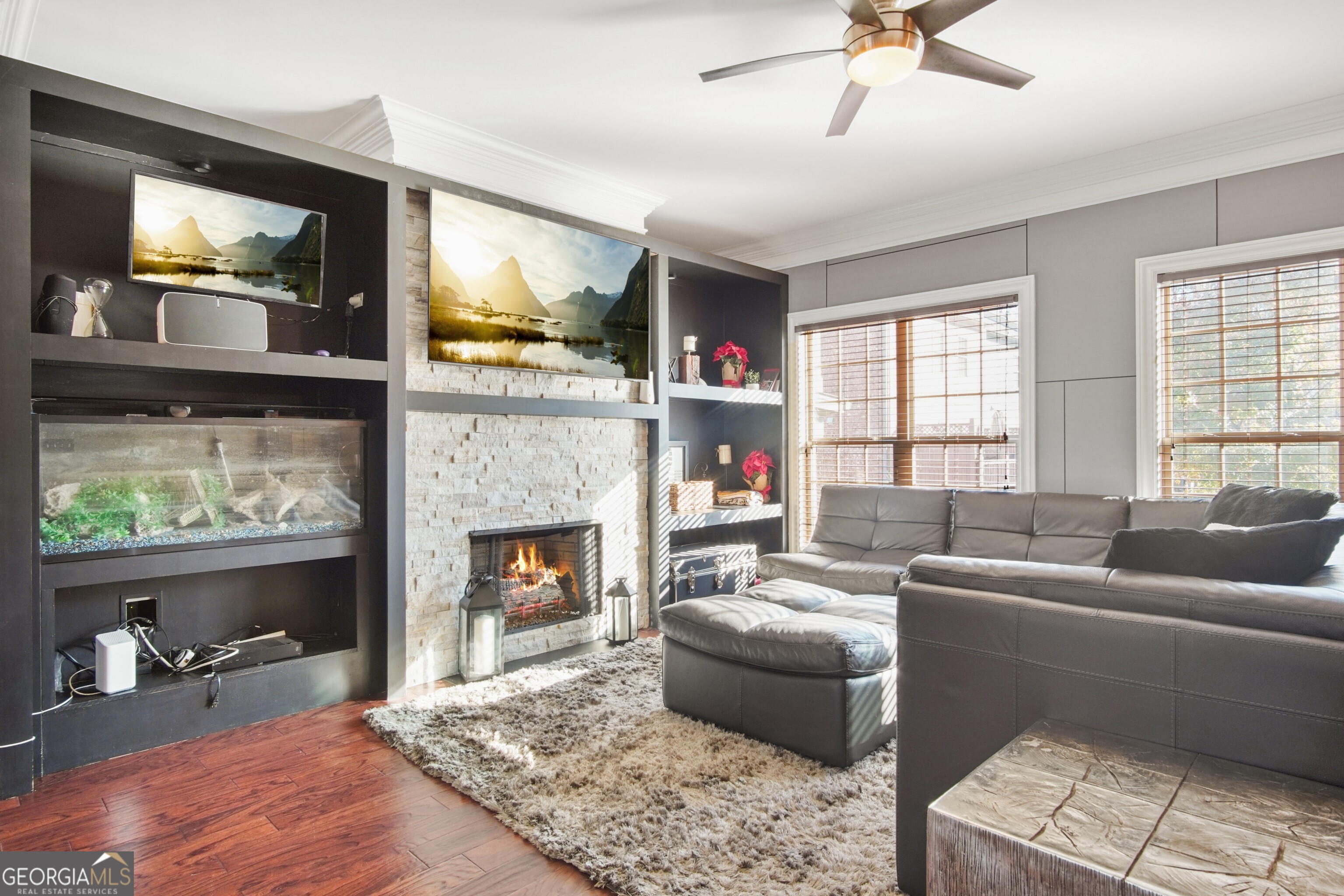 The Oaks At Powers Ferry - Residential