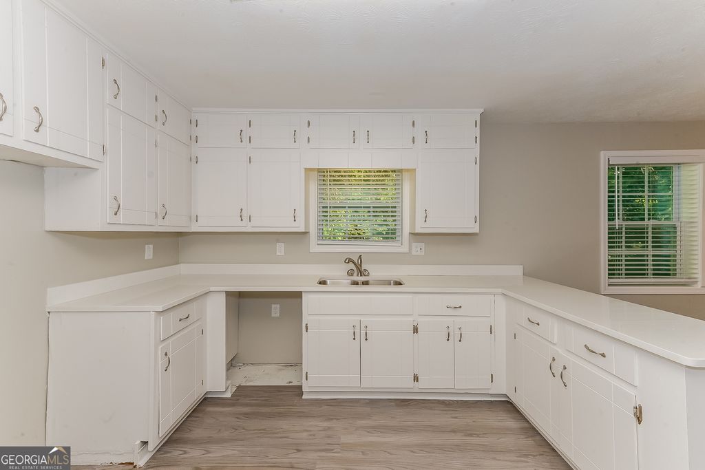 Photo of 3080 Chippewa Drive, Rex, GA 30273 (MLS # 10650317)