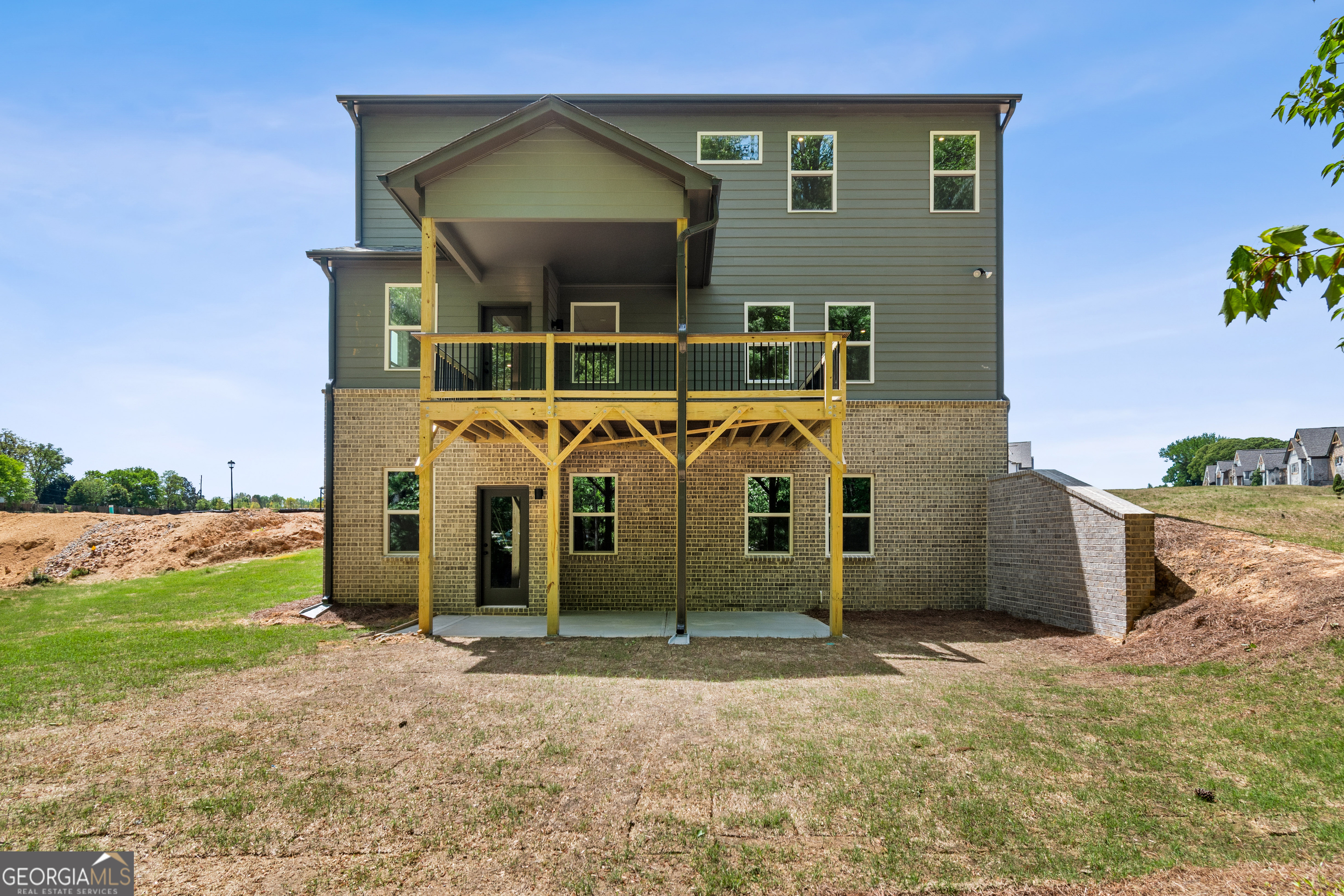 4002 Adler CIR 11