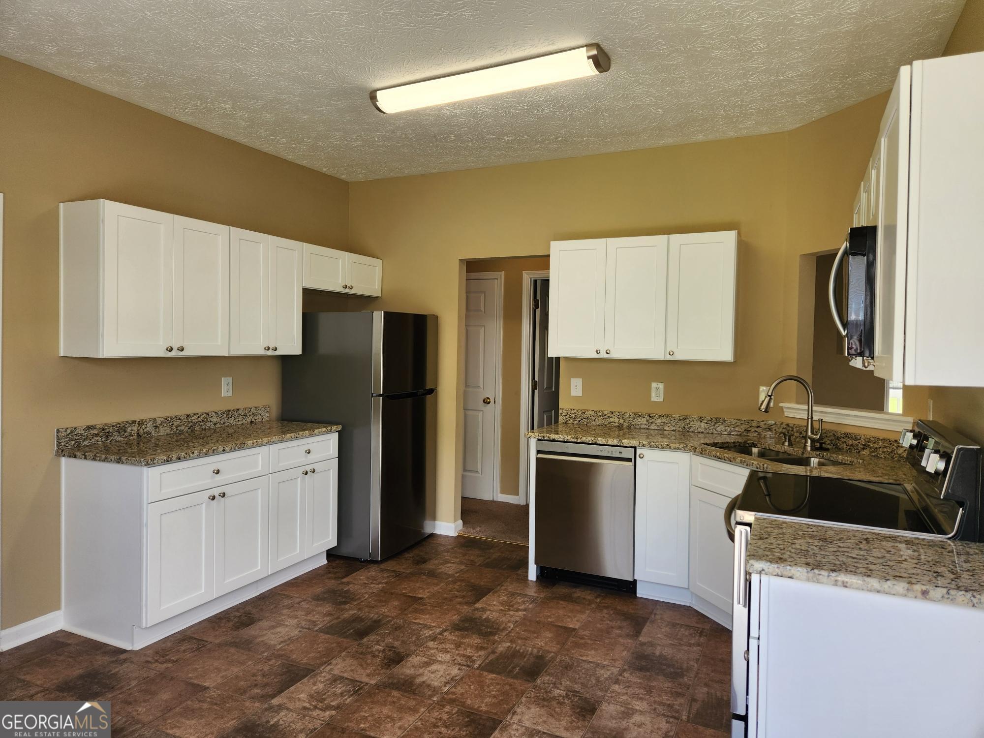 Newnan, Georgia 30265, United States, 4 Bedrooms Bedrooms, ,3 BathroomsBathrooms,Residential,Active,149828