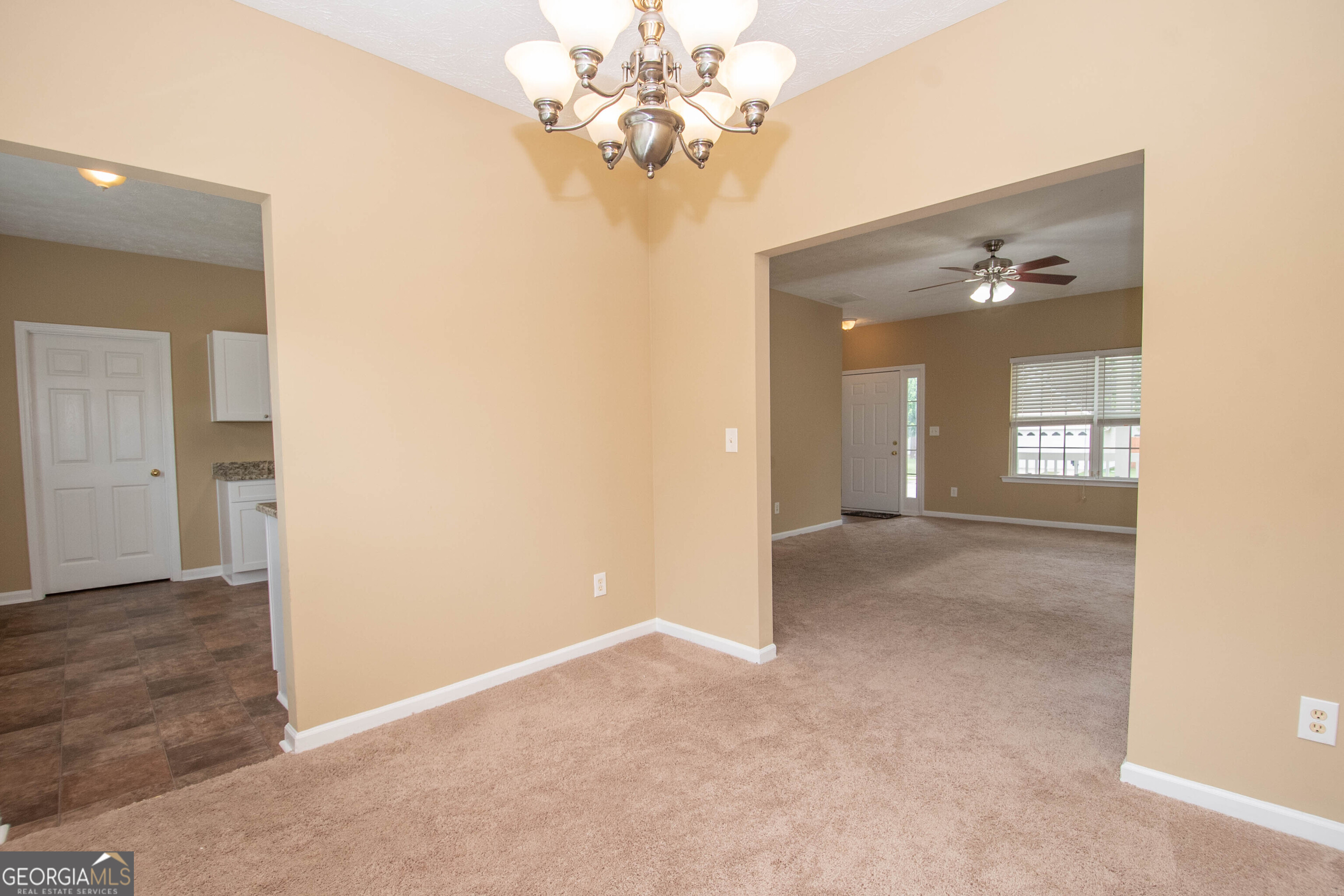 Newnan, Georgia 30265, United States, 4 Bedrooms Bedrooms, ,3 BathroomsBathrooms,Residential,Active,149828