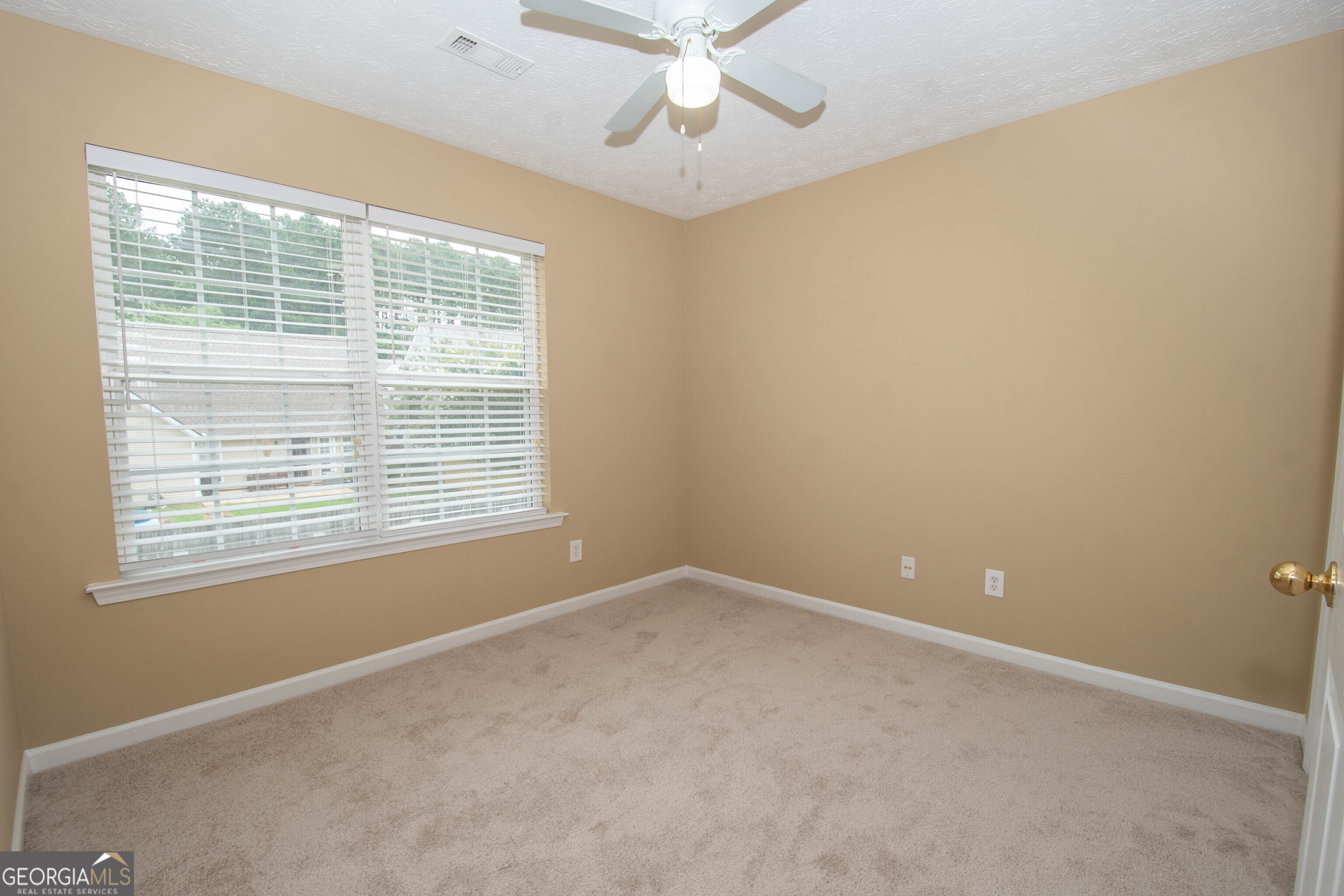 Newnan, Georgia 30265, United States, 4 Bedrooms Bedrooms, ,3 BathroomsBathrooms,Residential,Active,149828