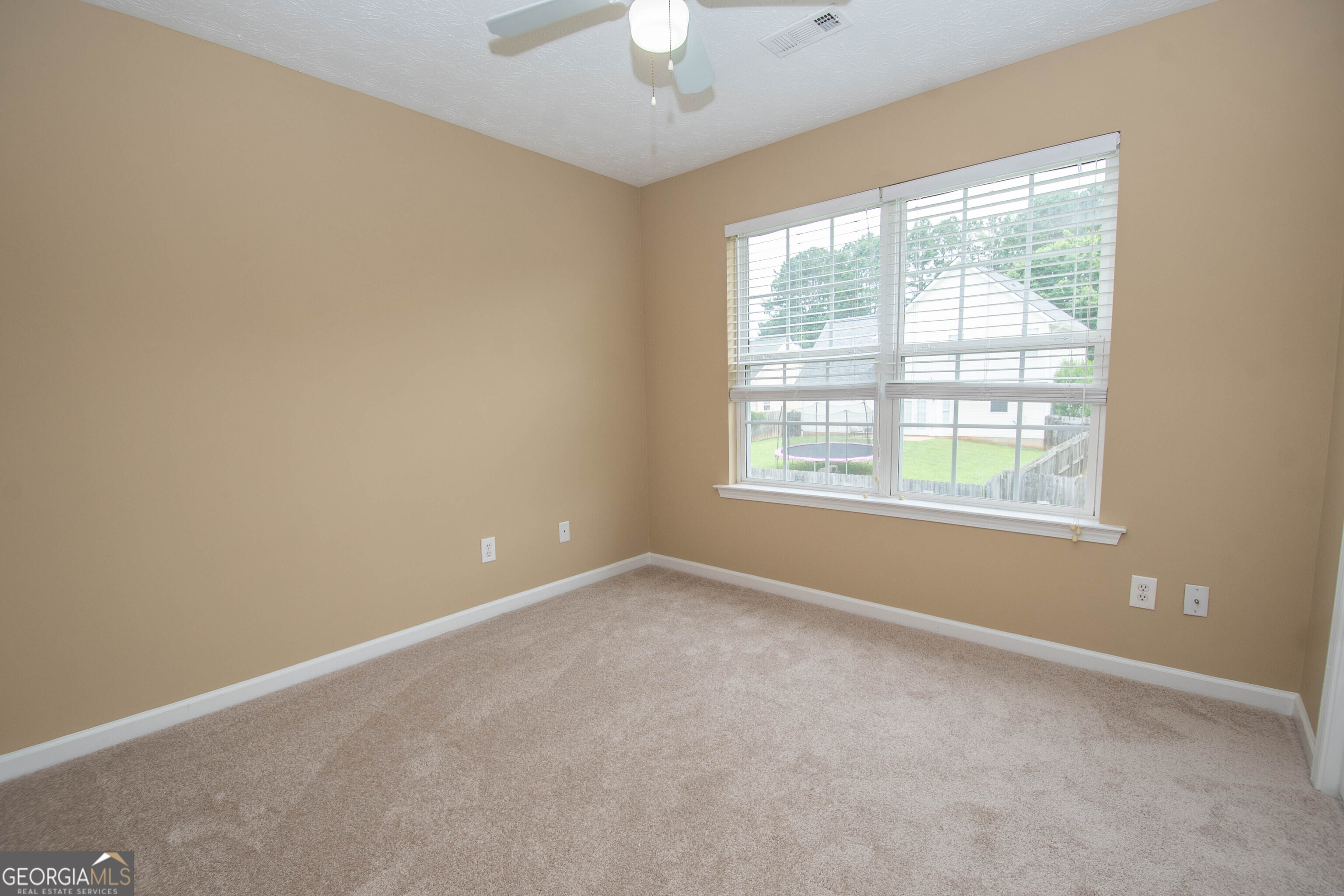 Newnan, Georgia 30265, United States, 4 Bedrooms Bedrooms, ,3 BathroomsBathrooms,Residential,Active,149828