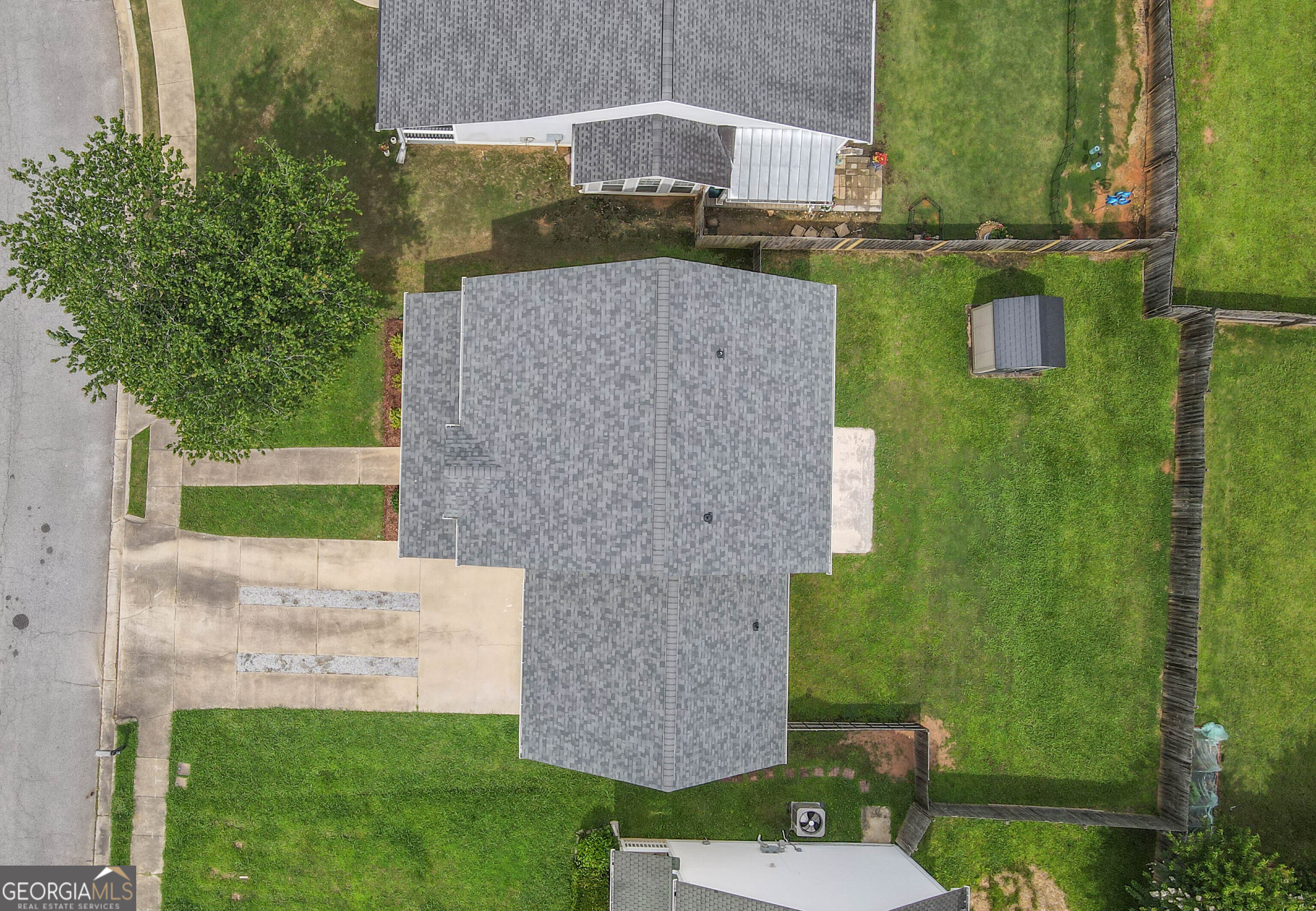 Newnan, Georgia 30265, United States, 4 Bedrooms Bedrooms, ,3 BathroomsBathrooms,Residential,Active,149828