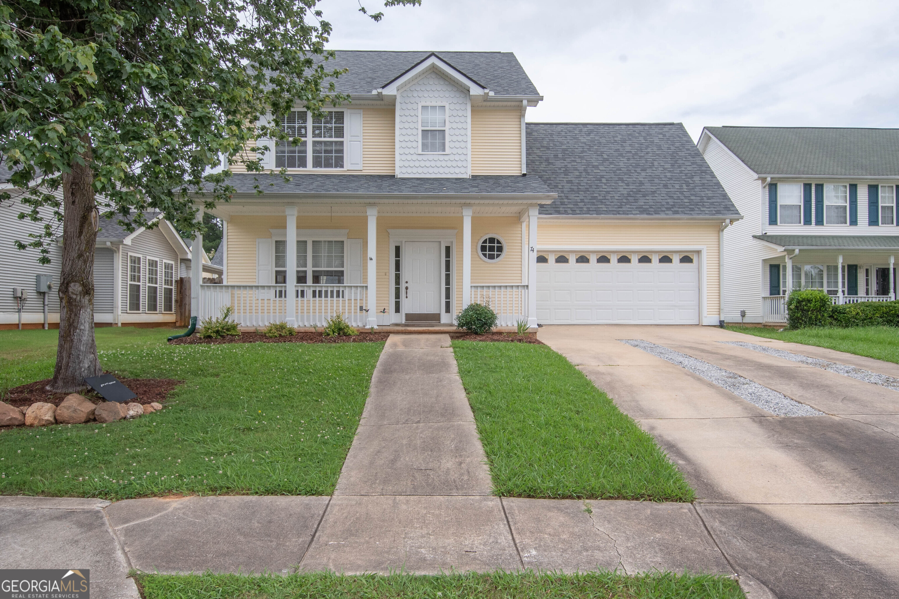 Newnan, Georgia 30265, United States, 4 Bedrooms Bedrooms, ,3 BathroomsBathrooms,Residential,Active,149828