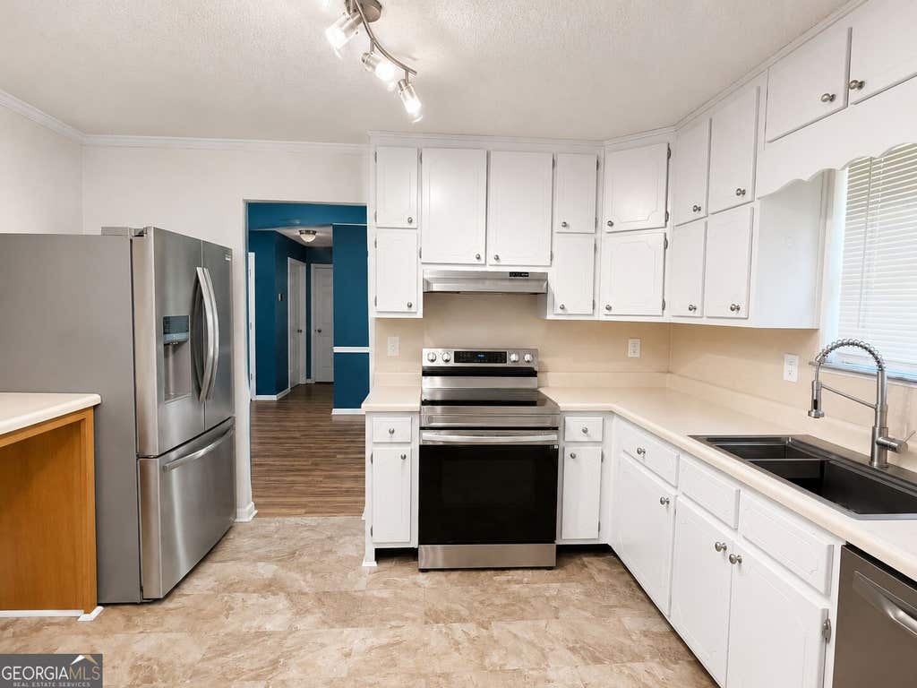 Photo of 157 Davidson Drive, Griffin, GA 30223 (MLS # 10819837)