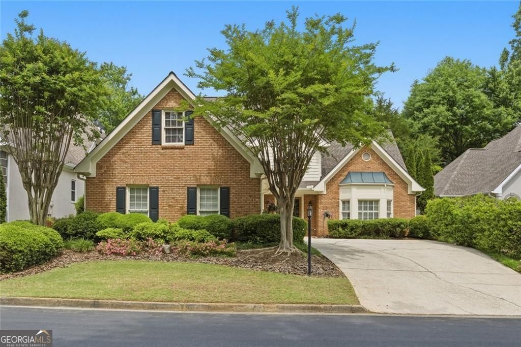 2570 Club Springs DR