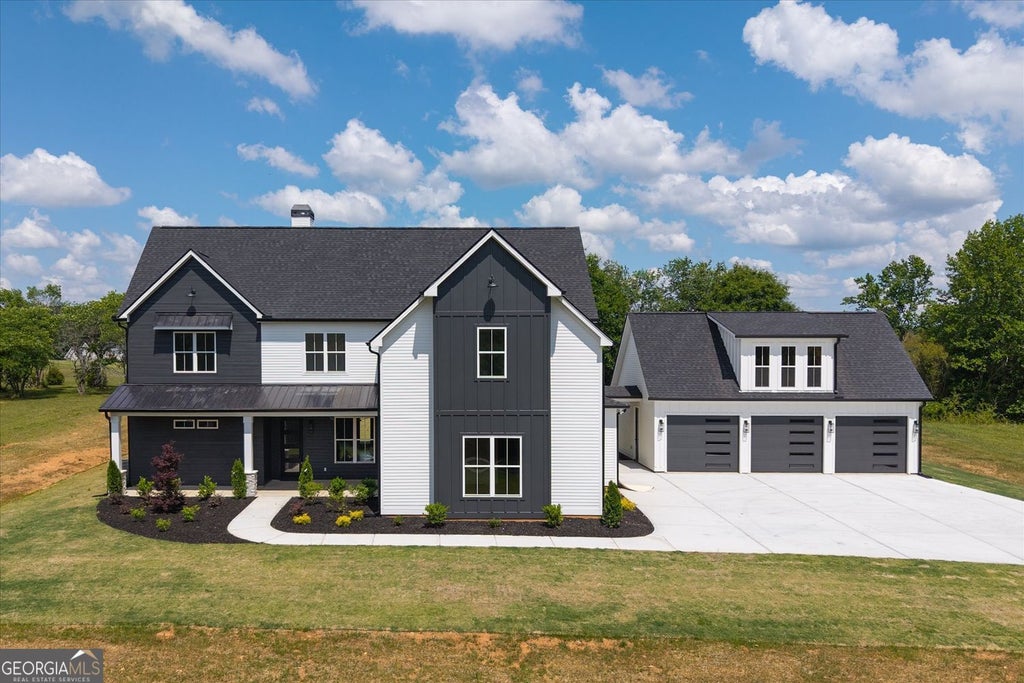 Photo of 1250 HAYS MILL Road, Carrollton, GA 30117 (MLS # 10838784)