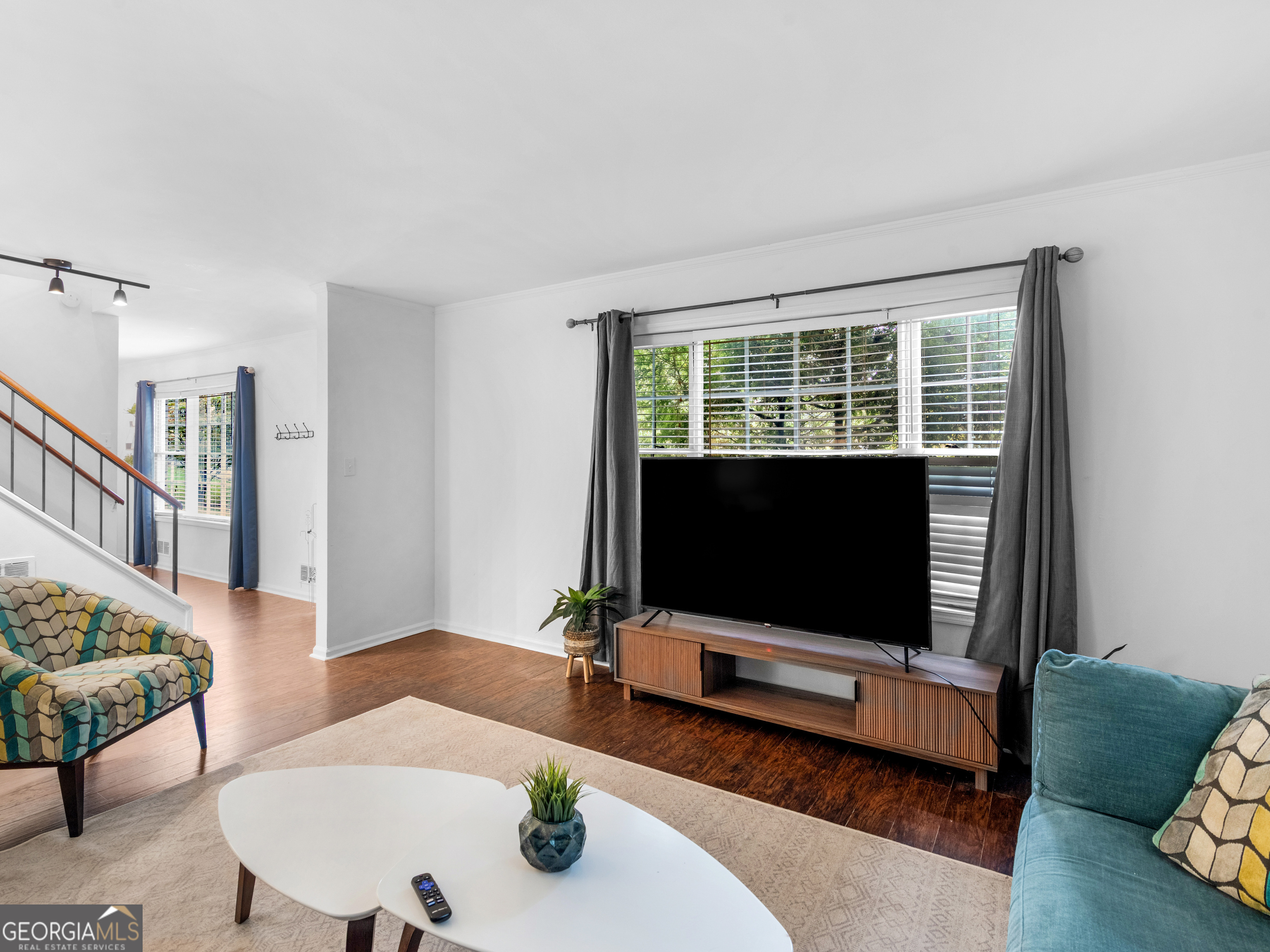 262 Rhodes DR