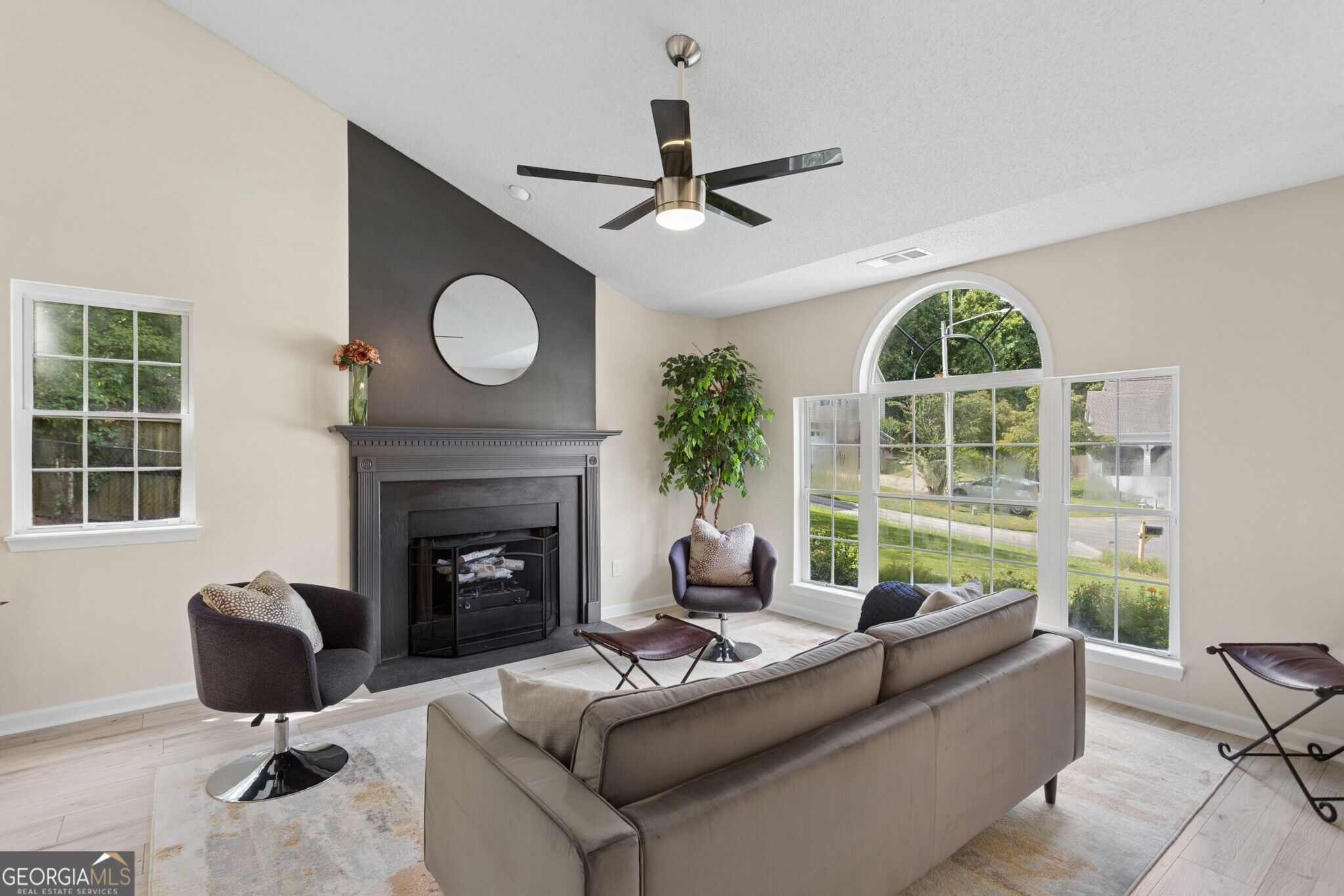 2064 Cherokee Ridge TRL NW
