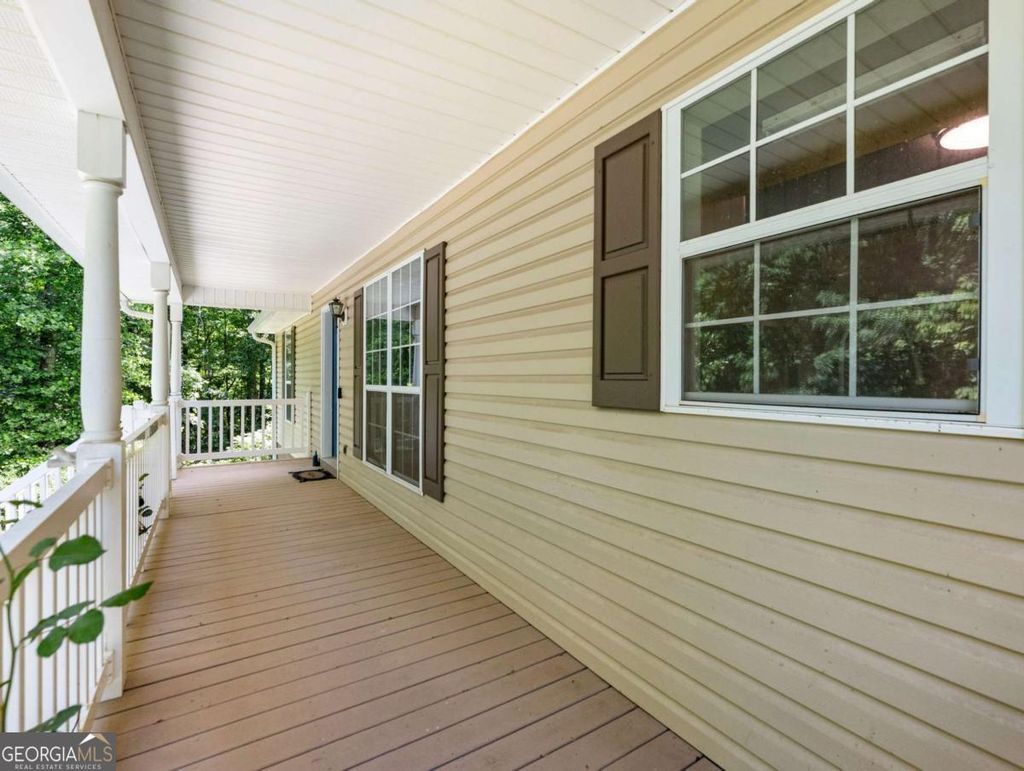 Photo of 376 Thornwood Circle, Mount Airy, GA 30563 (MLS # 10763423)