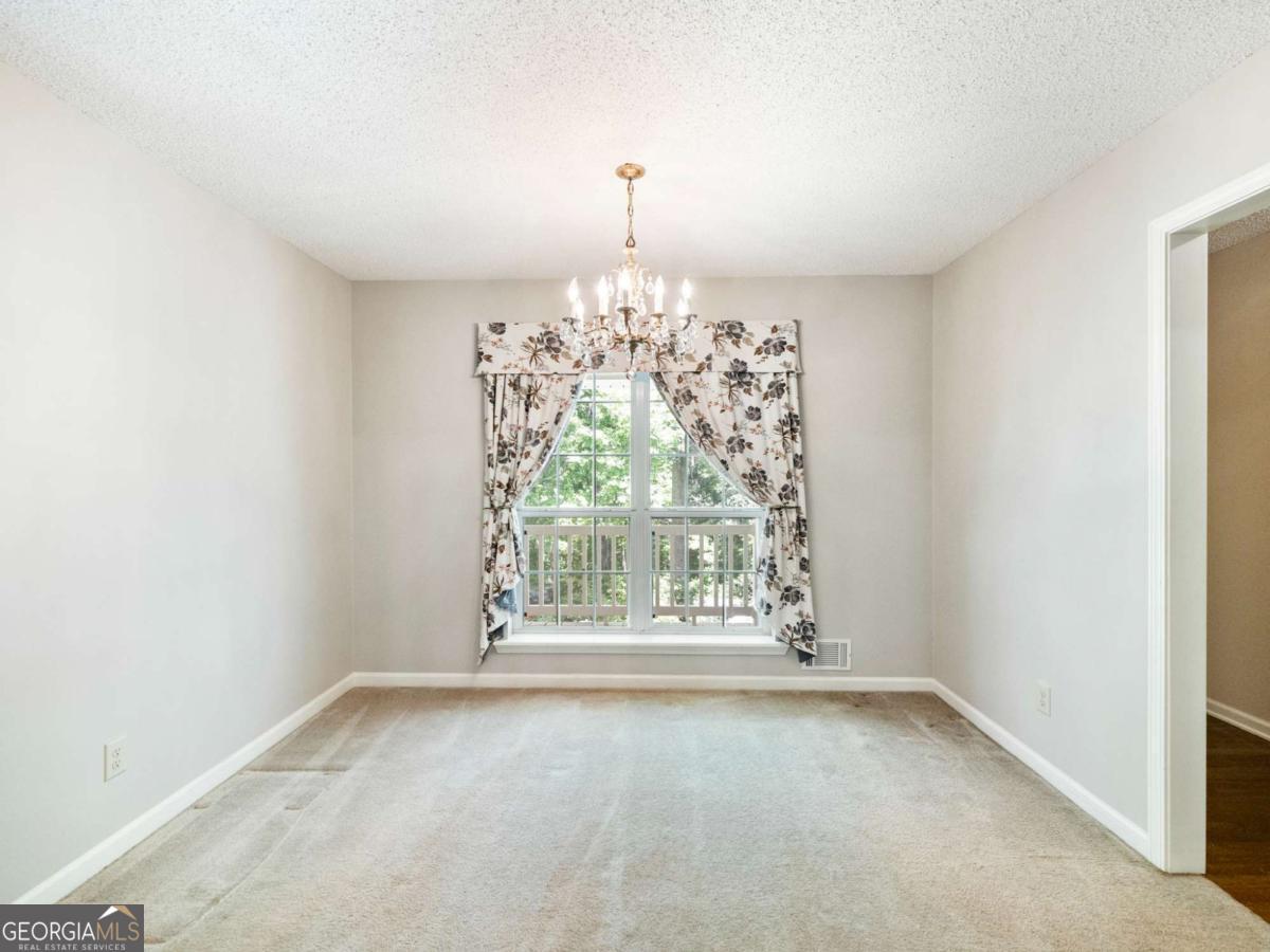 376 Thornwood CIR