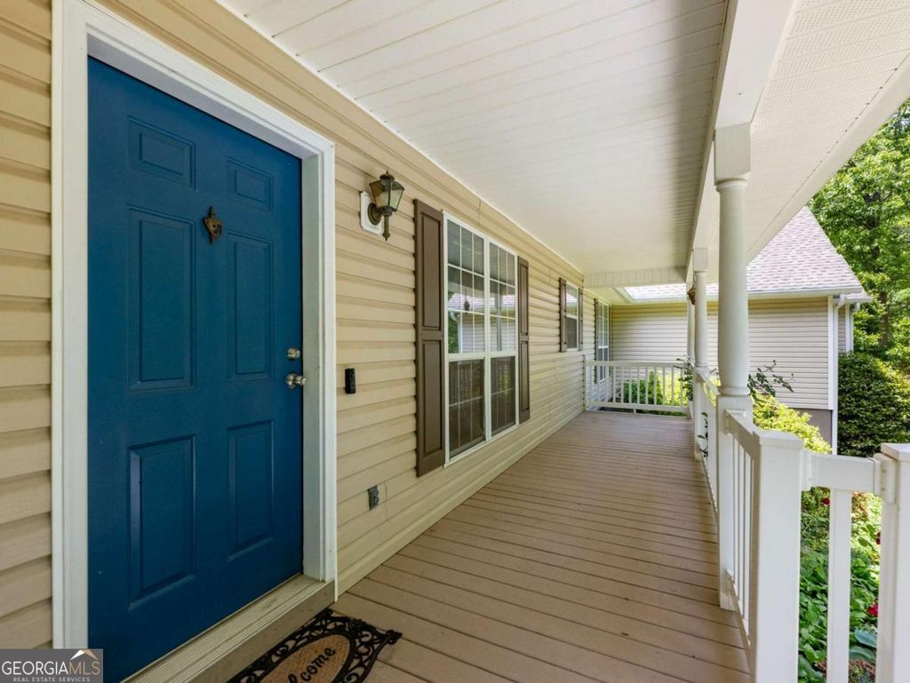 Photo of 376 Thornwood Circle, Mount Airy, GA 30563 (MLS # 10763423)