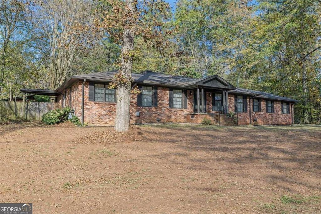 Photo of 3121 Cascade Road SW, Atlanta, GA 30311 (MLS # 10687236)
