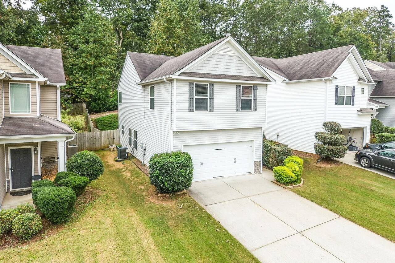 Creekside At Pinecrest - Residential