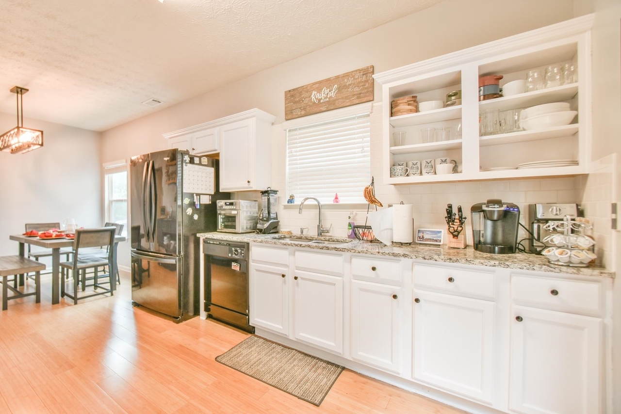 Creekside At Pinecrest - Residential