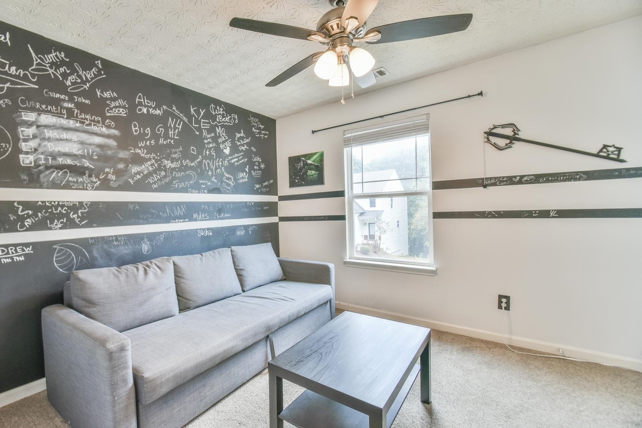 Creekside At Pinecrest - Residential